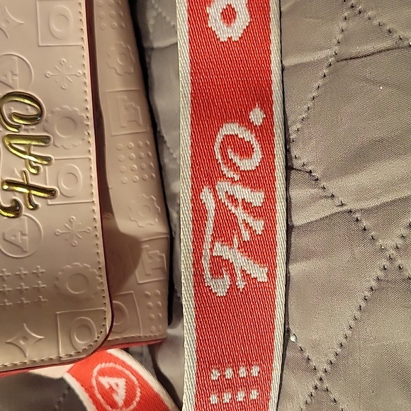 F.A.O SCHWARZ purse play bag. - Picture 3 of 9